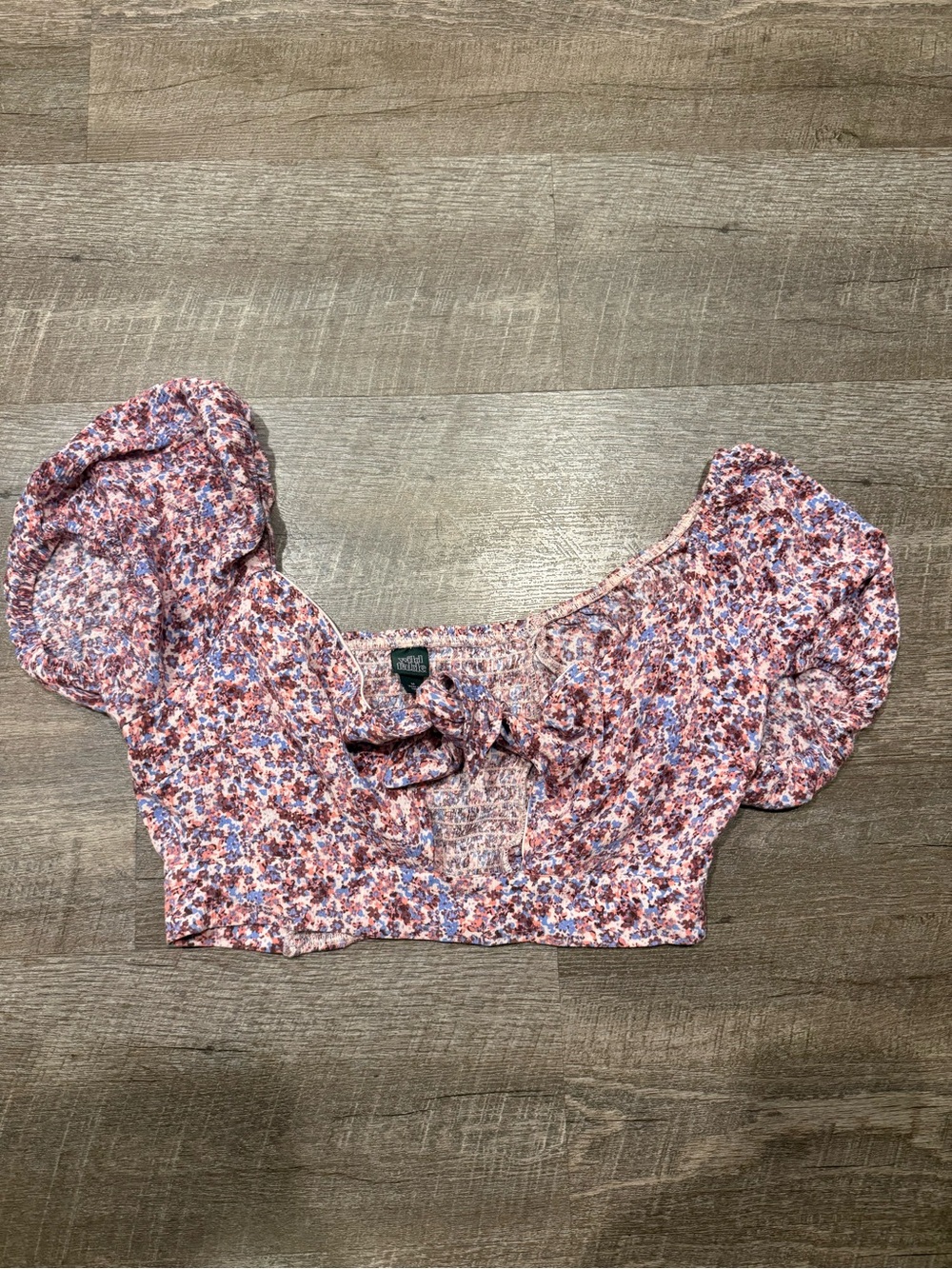 wild fable Pink & Lavender Floral Tie-Front Crop Top. Size medium